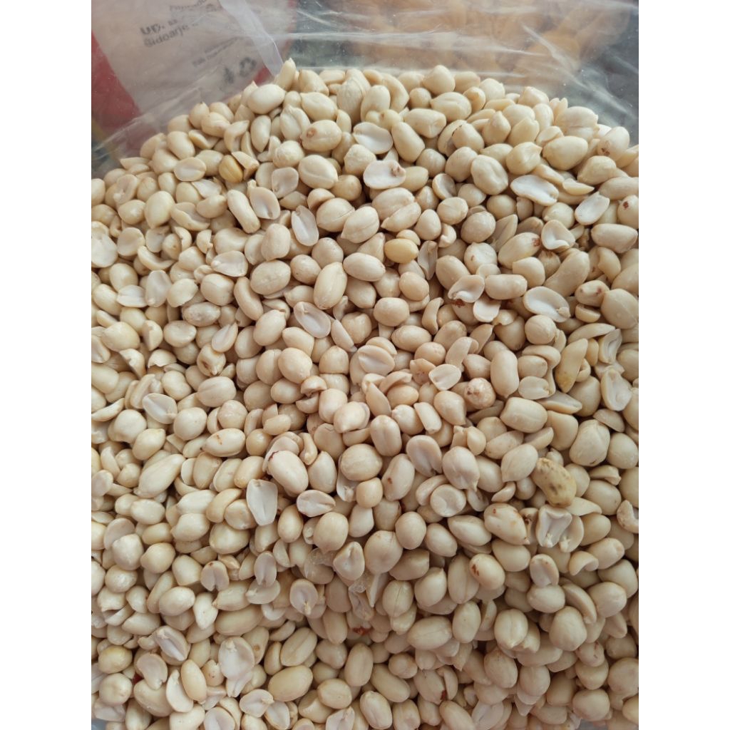 

Kacang Tanah Kupas ukuran sedang di Impor dari India