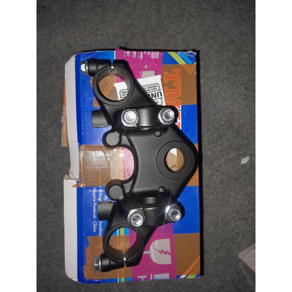 Preloved Triple clamp