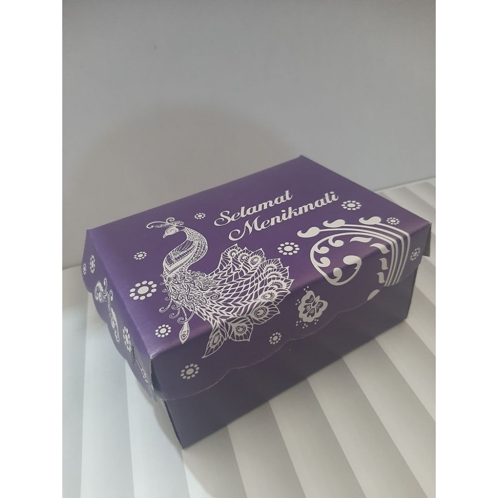 

Kardus R3 KARDUS SNACK motif ungu selamat menikmati