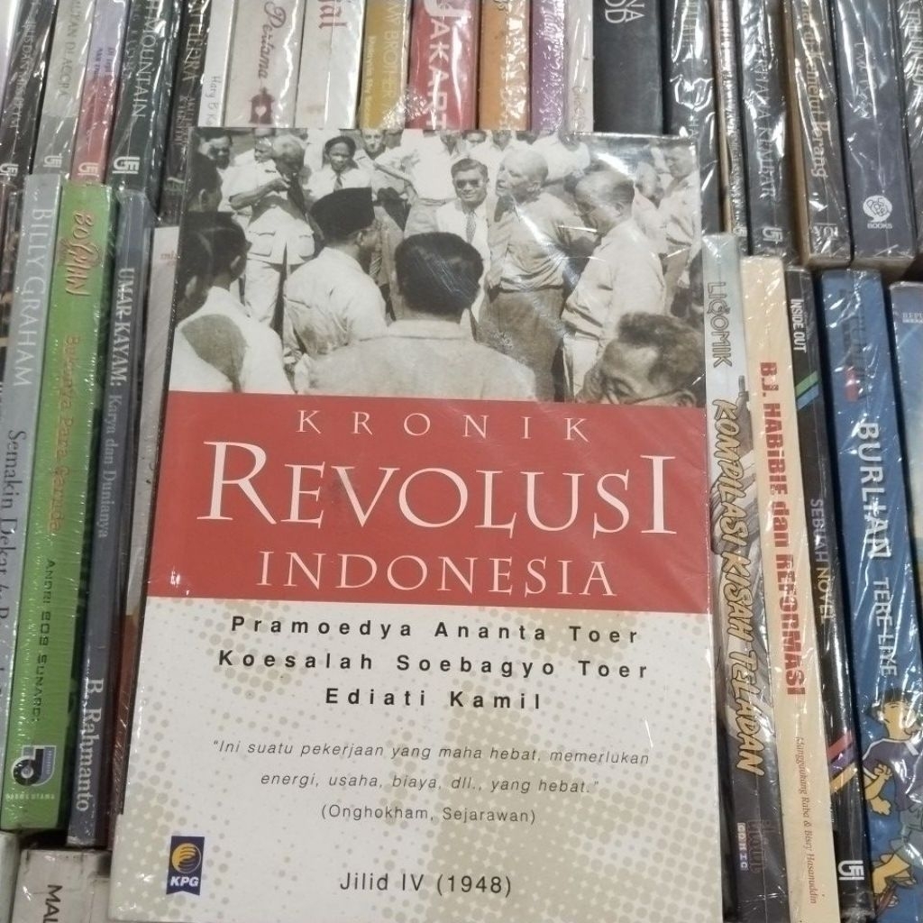 BUKU ORIGINAL PRAMOEDYA ANANTA TOER, KRONIK REVOLUSI INDONESIA