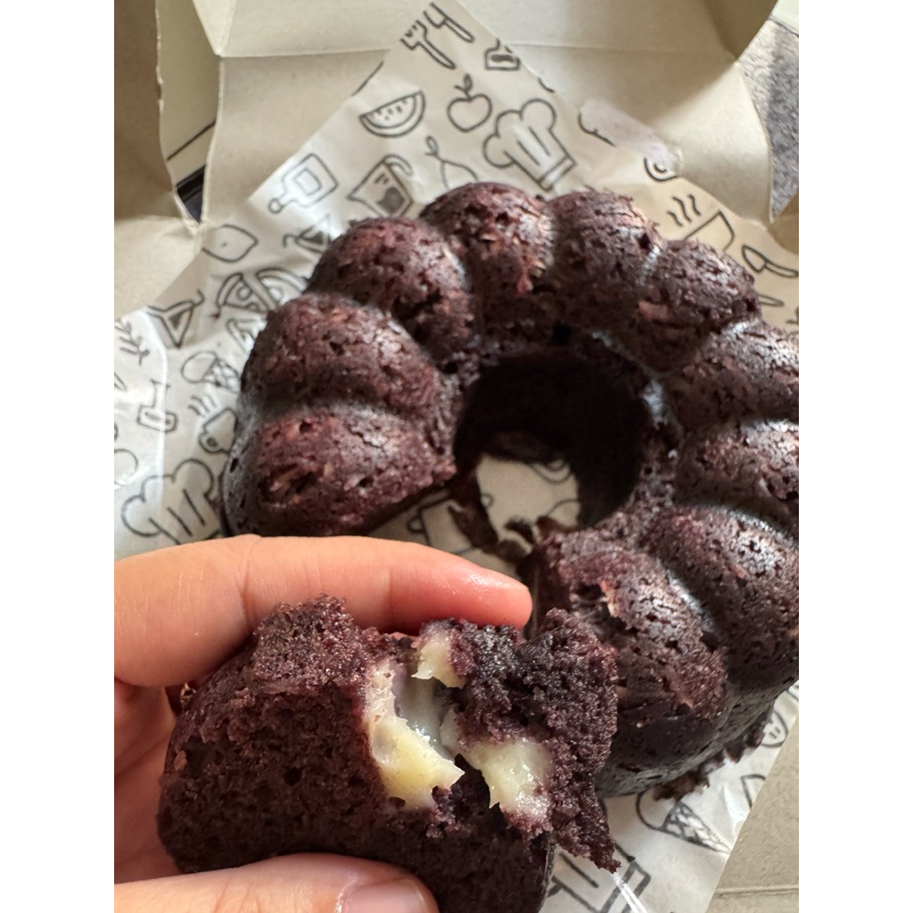 

Bolu Ketan Lumer Keju uk 16 keju dan coklat