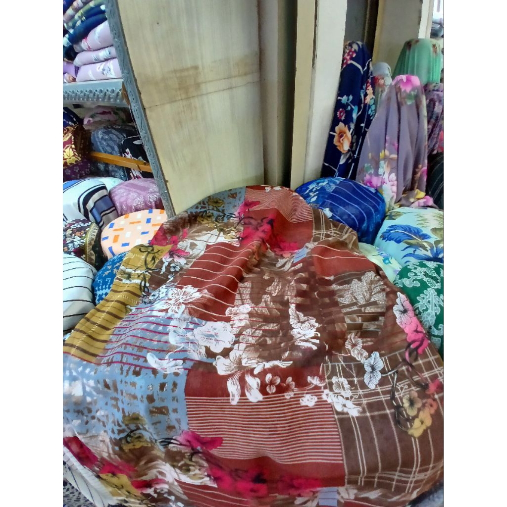 Kain/Bahan ceruty babydoll motif kembang//Bahan ceruti meteran//Kain ceruty babydoll motif bunga//Ka