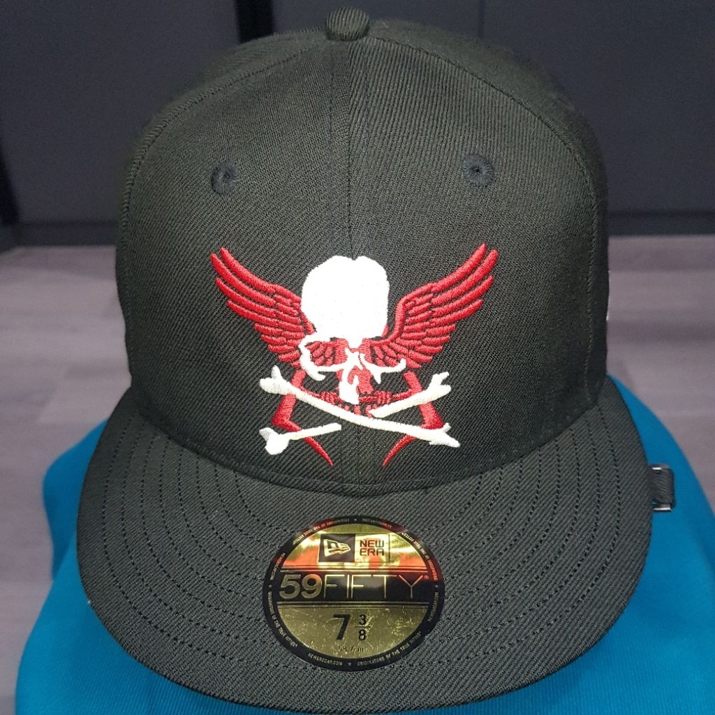 Mastermind Gundam x New Era 59FIFTY 7 3/8 down 7 1/4