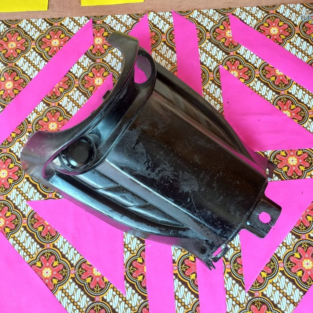 Leghsil body tengah Yamaha Jupiter MX old, MX 135 lama, original