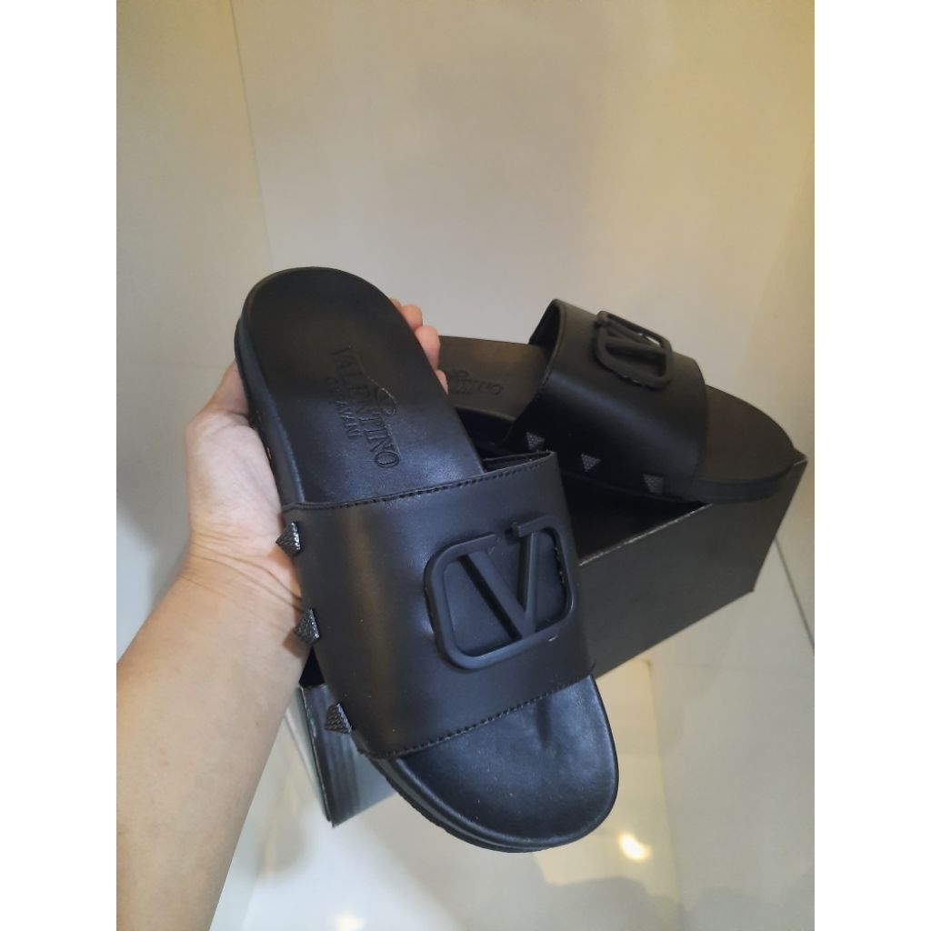Sandal Valentino Original import kulit asli 100%