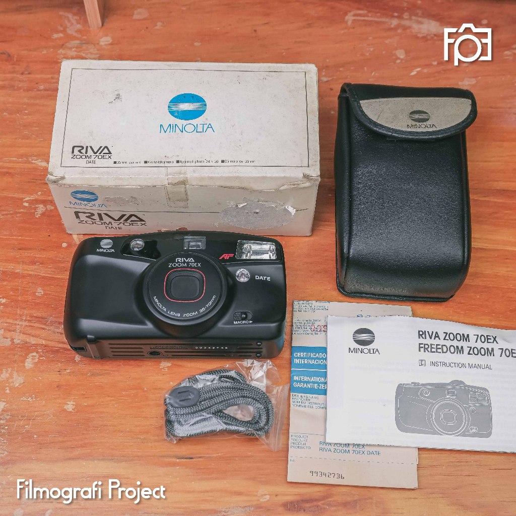 Minolta Riva Zoom 70EX - Kamera Pocket Point & Shoot Analog 35mm