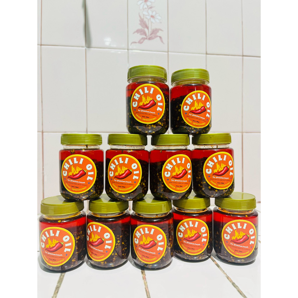 

Chili Oil 100% homemade by taichan.hayoh 200ML