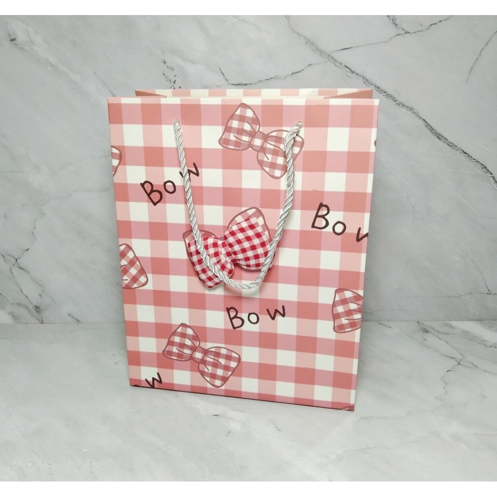 

TAS KADO ULANG TAHUN / PAPER BAG FANCY