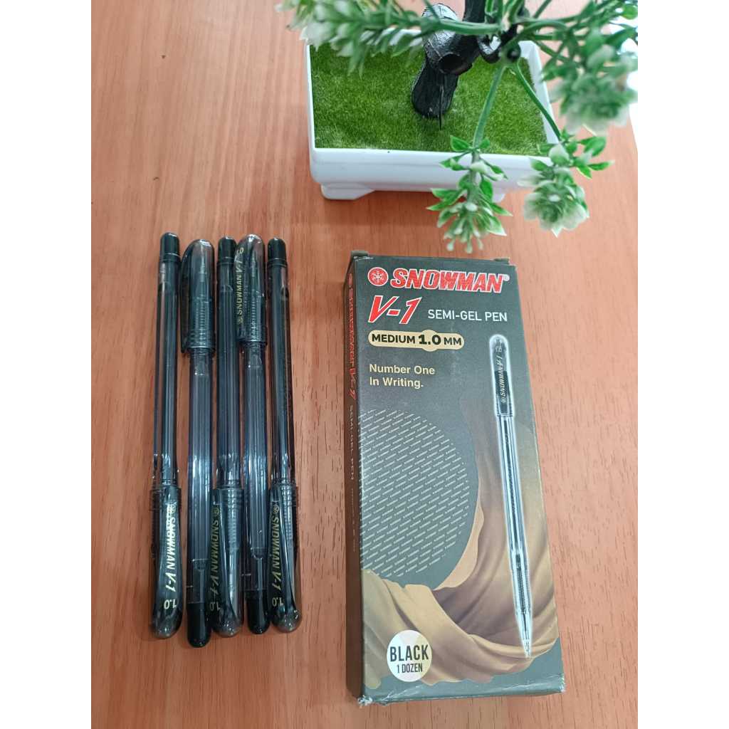 

PULPEN BOLPEN BOLPOIN PEN SNOWMAN V-1 SEMI GEL HITAM 0,7 MM