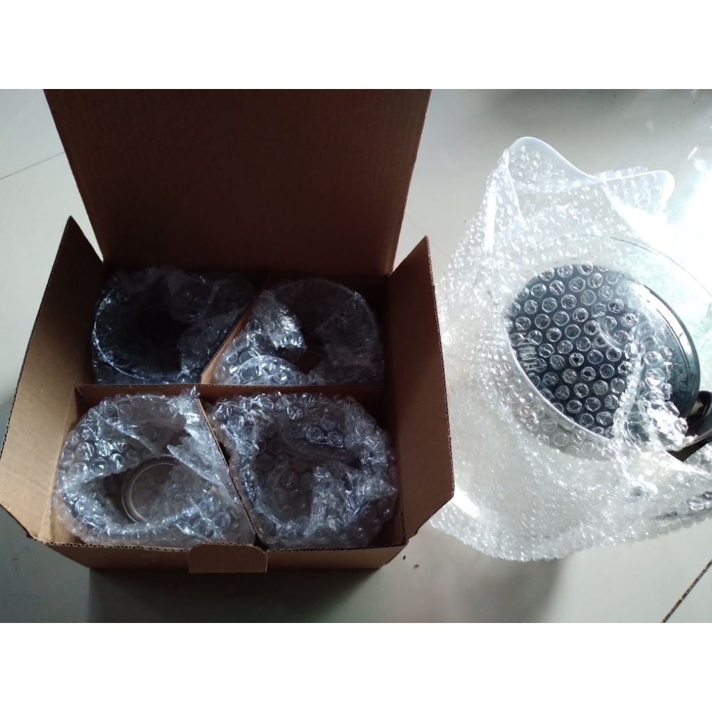 Delica tea pot set by Azco Ataru Ace