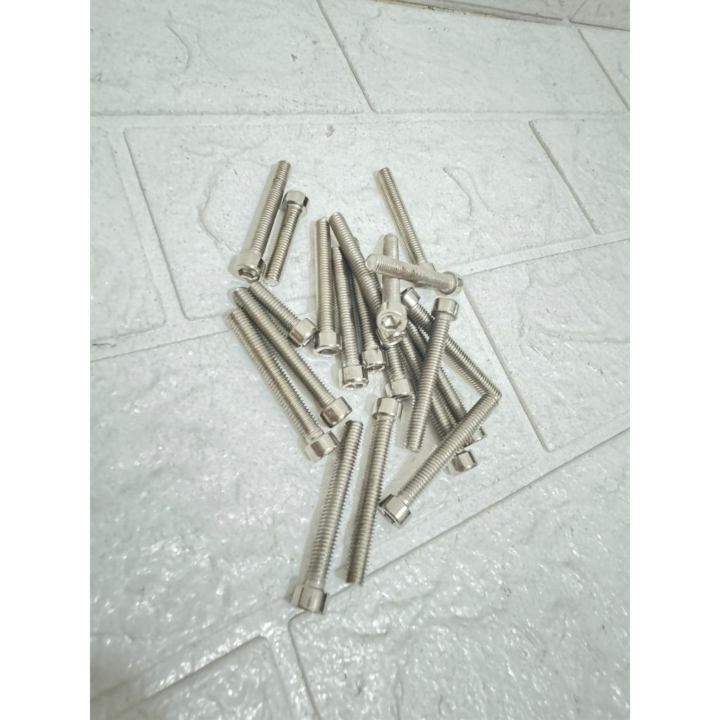 Baut Blok KLX 150 Mesin Bak Mesin Crankcase CVT Kiri Kanan Baud Block KLX 150