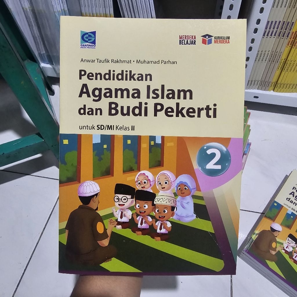BUKU PENDIDIKAN AGAMA ISLAM KELAS 2 SD GRAFINDO KURIKULUM MERDEKA LAMA