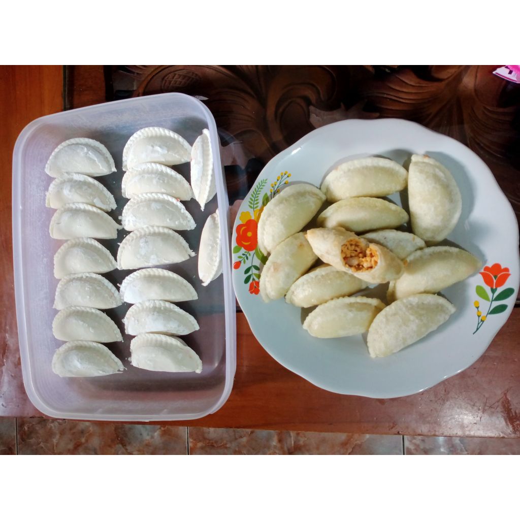 

cireng isi ayam suir pedas/cireng isi viral