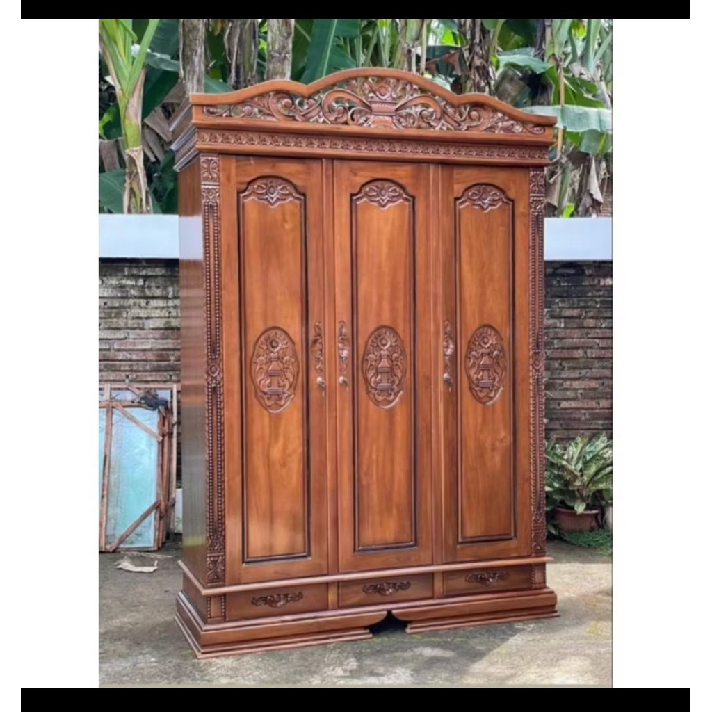 Lemari pakaian jati Lemari pakaian 3 pintu ukir kayu jati Lemari pakain motif ukir rahwana kayu jati