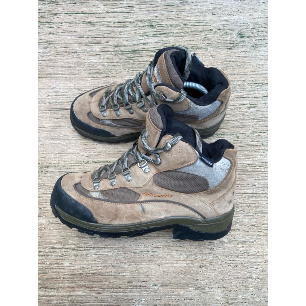 sepatu gunung/outdoor second C0lumbia