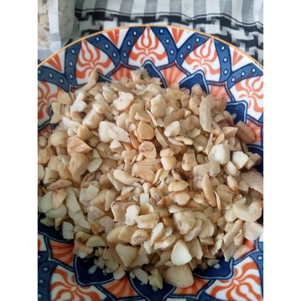 

Kacang Mede bb2 campur