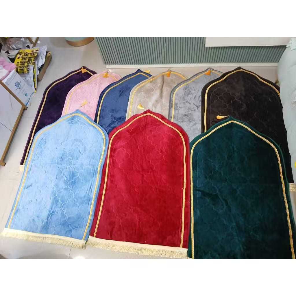 Sajadah Kubah Renda Polos Turki 70 x 110 ISI 20PCS