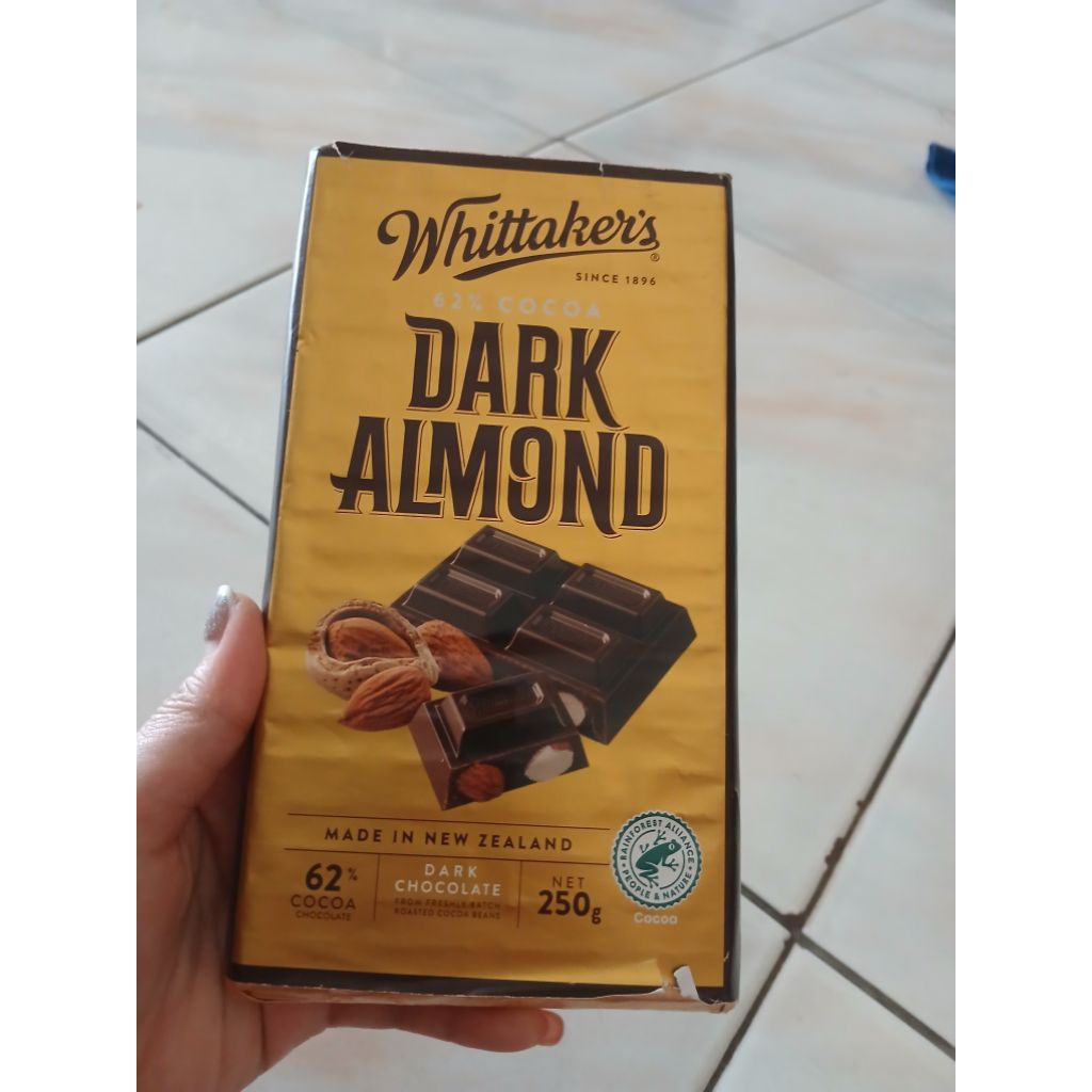 

jual coklat whittakers new zealand dark almond 62%