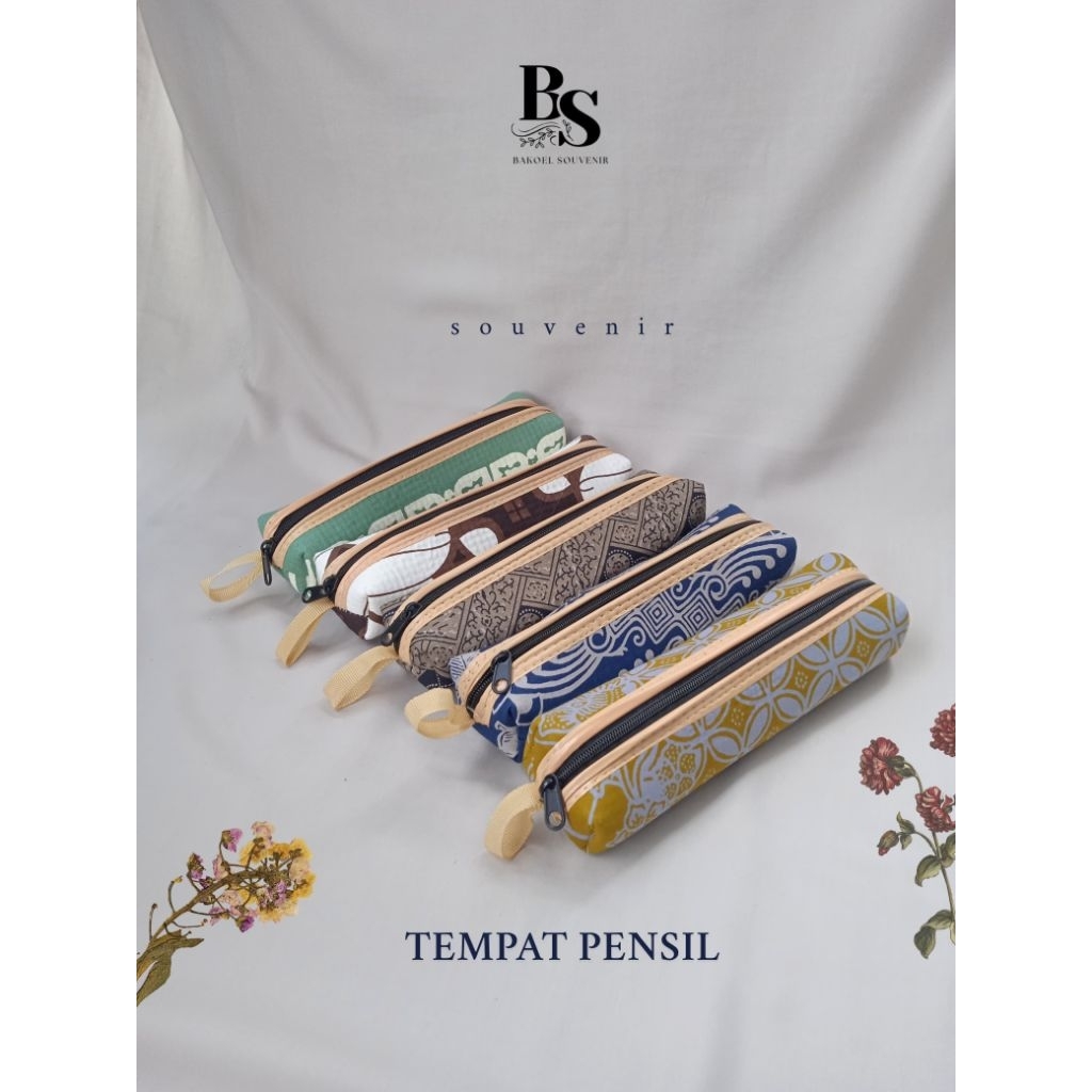 

SOUVENIR TEMPAT PENSIL BATIK