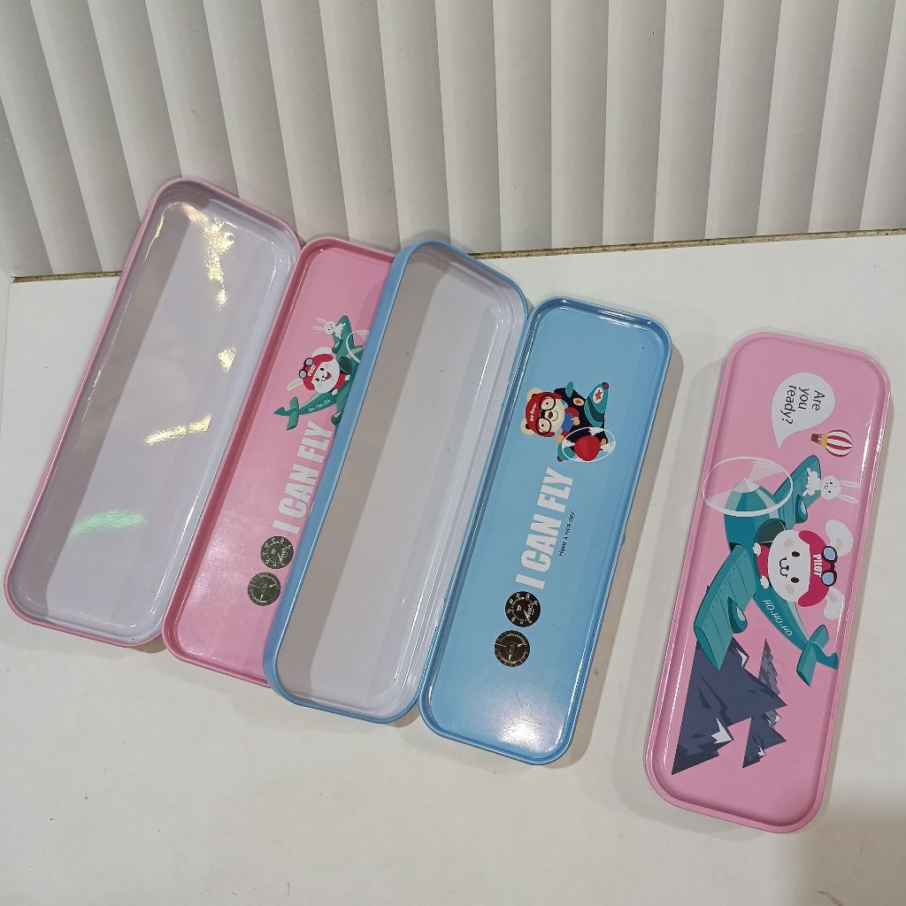 

Tepak kaleng karakter