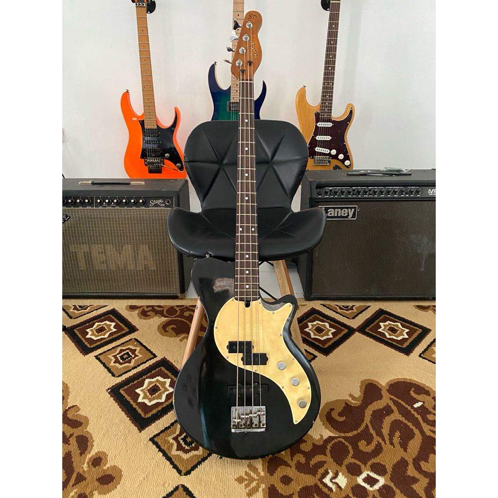 Bass Godin SD4 Model Made In Canada