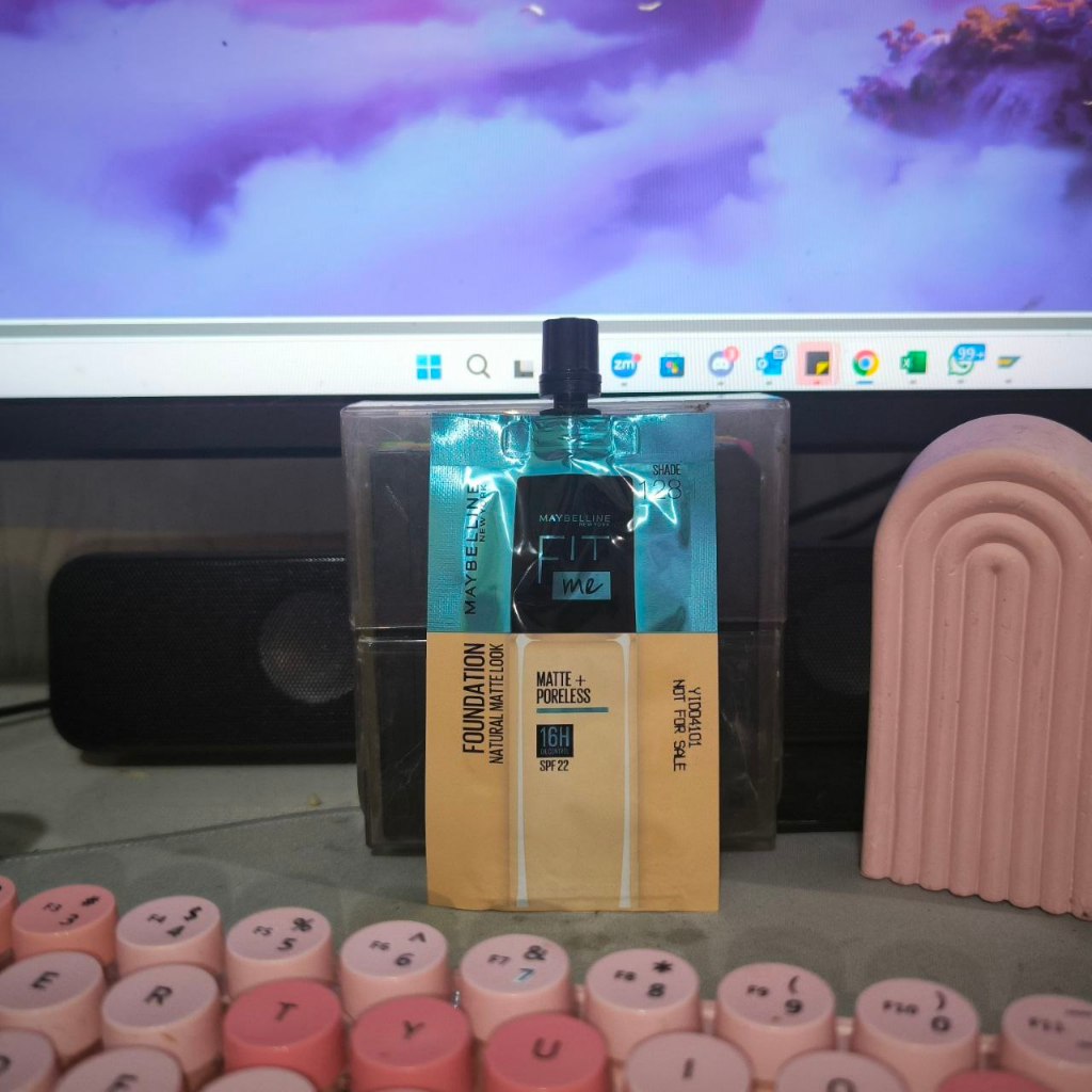 M*YBELLINE - Fit me Matte Poreless Foundation SPF 22 Sachet Original