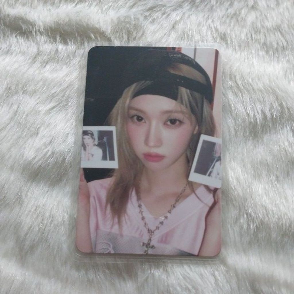 [OFFICIAL] PHOTOCARD AESPA WINTER MD SEASON’S GREETINGS BAD KID DOLL
