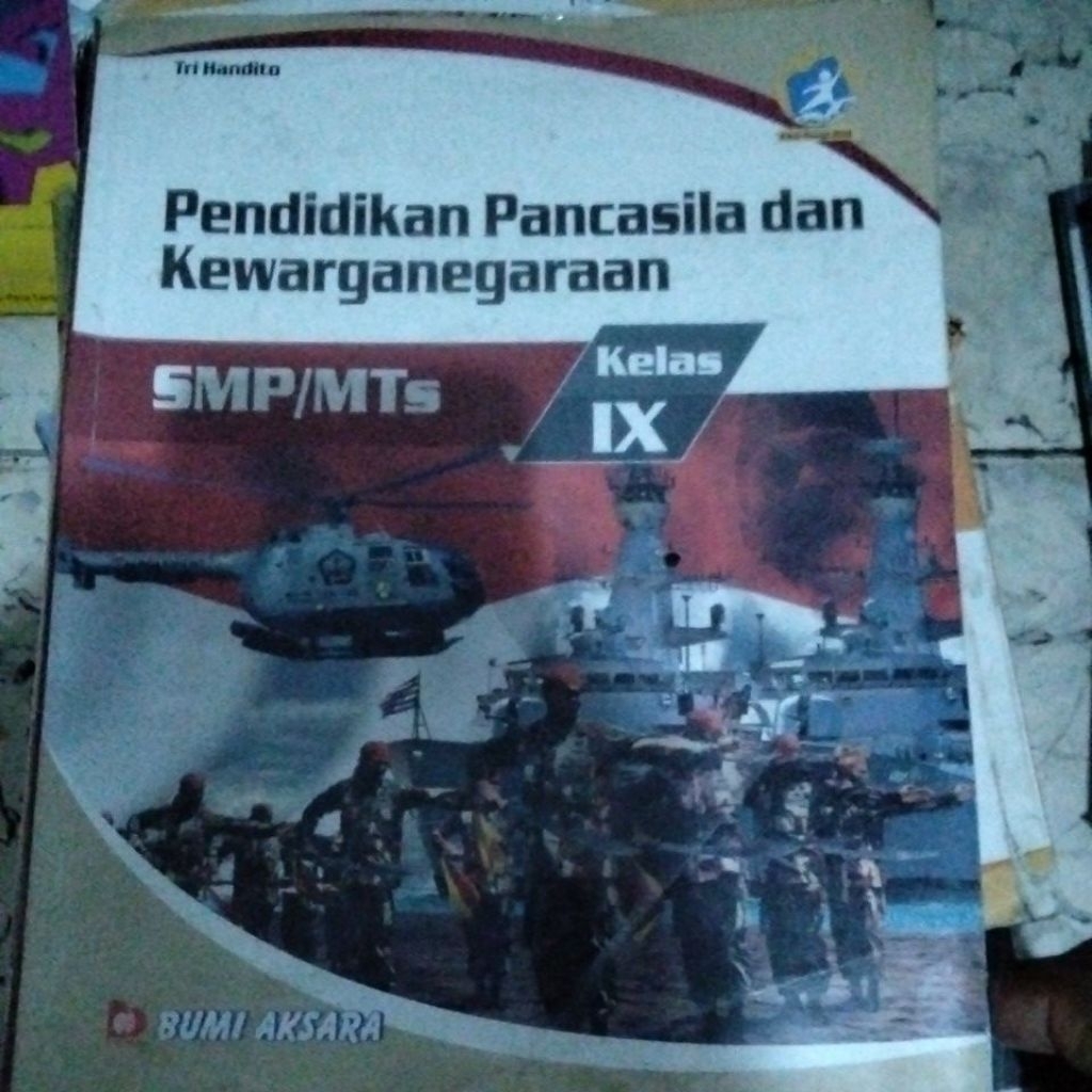 Buku PPKn 3 SMP revisi bumi aksara