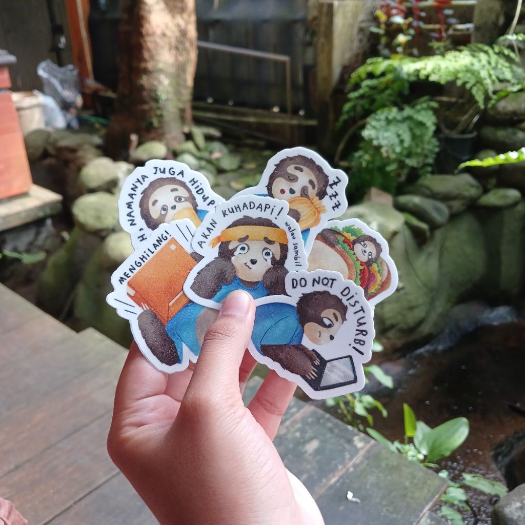 

STICKER GLITTER SLOTH : Namu's Life | stiker yang relate dengan kehidupan sehari-hari | untuk accesories laptop, buku, dan di berbagai tempat