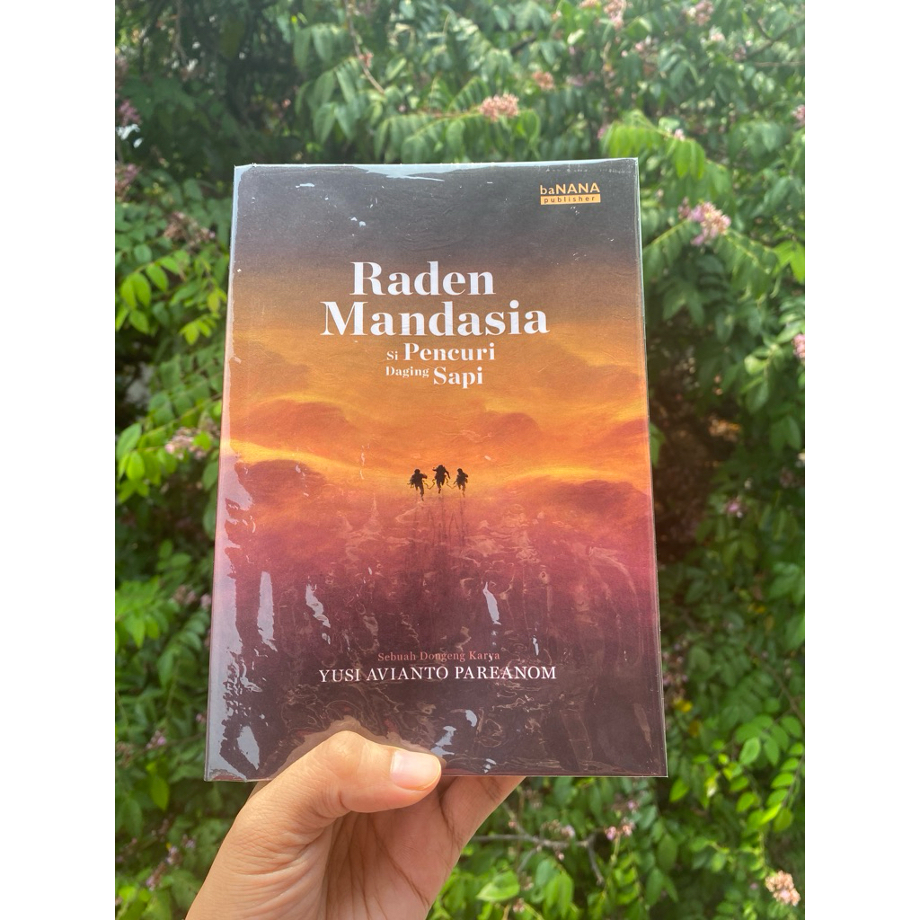 Raden Mandasia (preloved like new) / AromaKarsa (new unsealed)