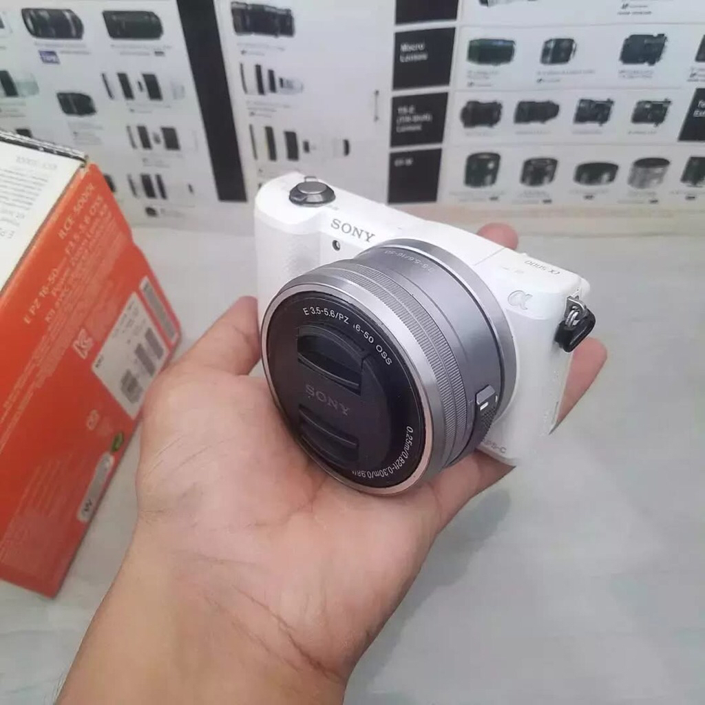 Mirrorless Sony a5000