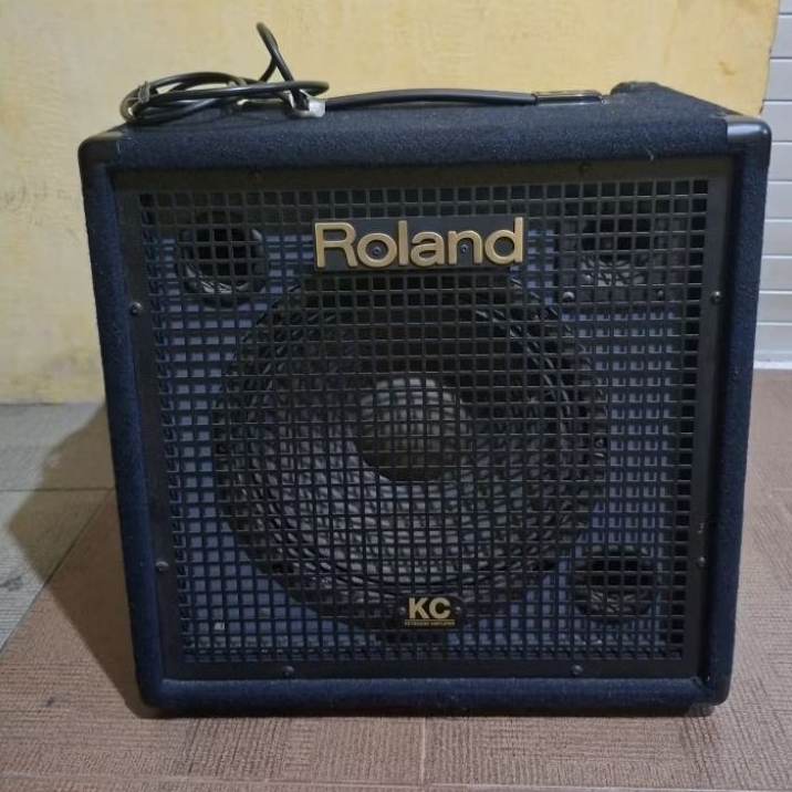 Roland kc350 amply keyboard