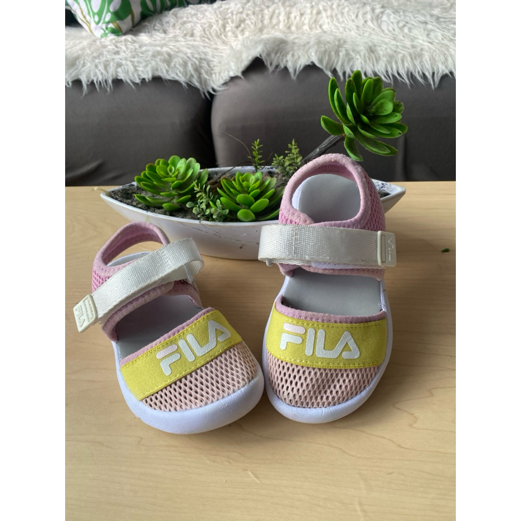 prelove sandal fila anak warna pink