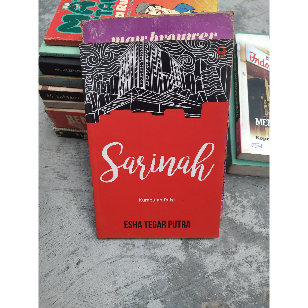 (BERUANG PRELOVED) ORI Buku Sarinah Penulis: Esha Tegar Putra