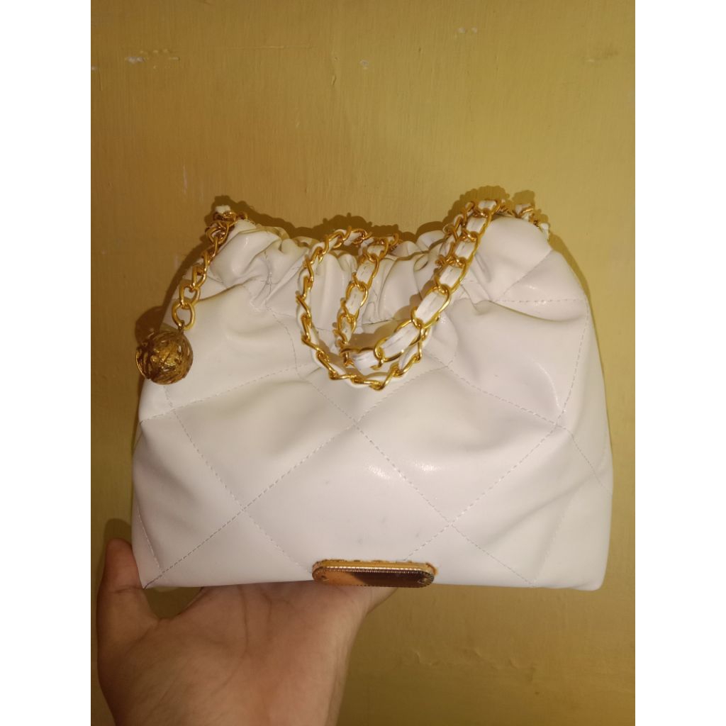 PRELOVED TAS WARNA PUTIH