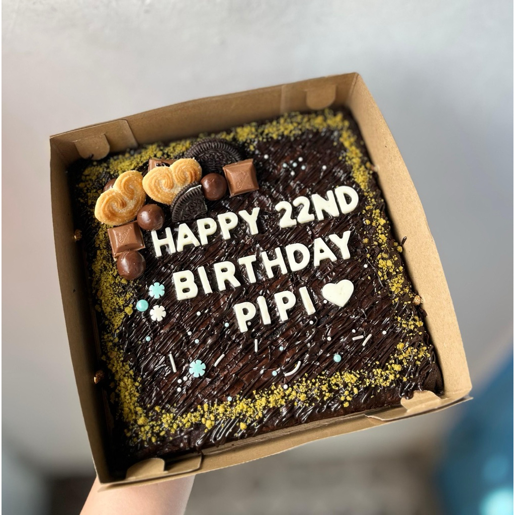 

GIFT / BIRTHDAY PACKAGE BROWNIES BOX 20x20cm