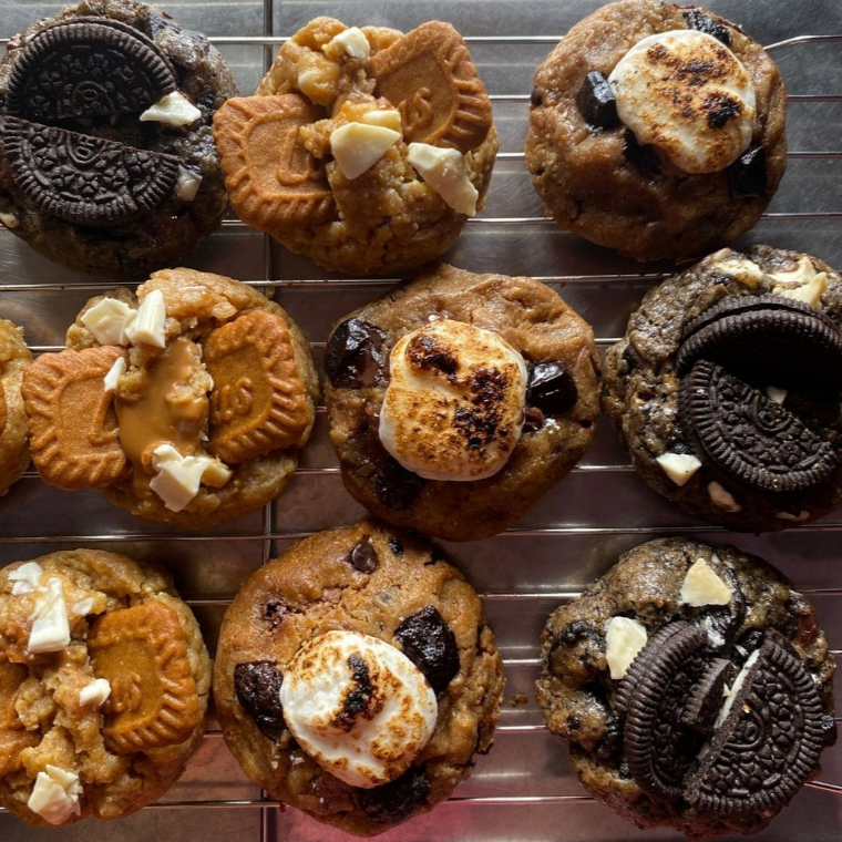 

6 Pcs Soft Baked Chunky Cookies