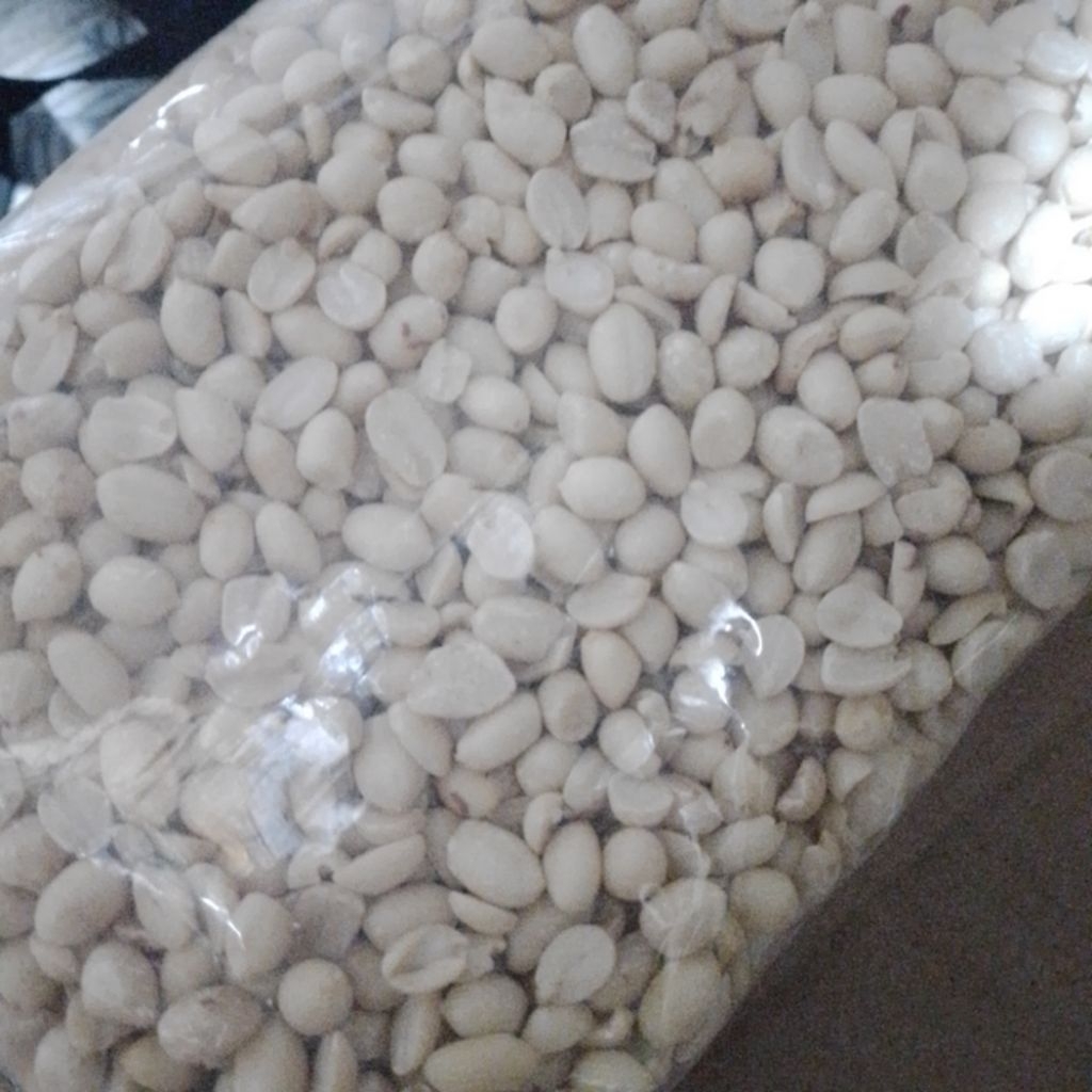 

kacang kupas premium