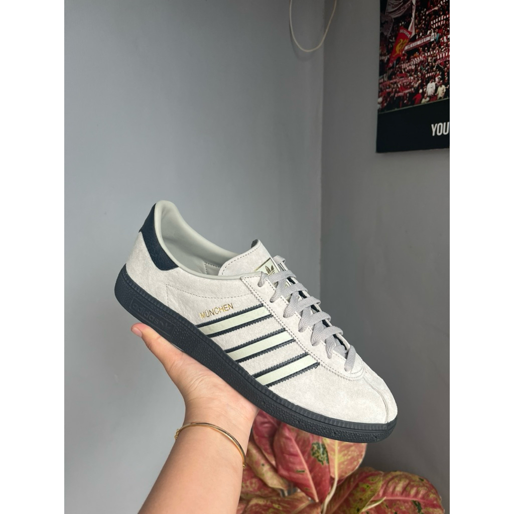 Adidas Munchen Sesame