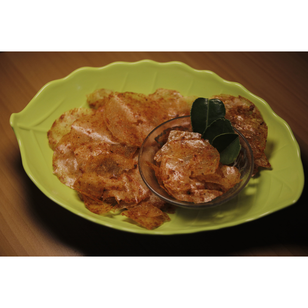

Keripik Kaca Pedas Balado & Keripik Kaca Original Daun Jeruk. Kemasan 500gr, 250gr, 100gr.