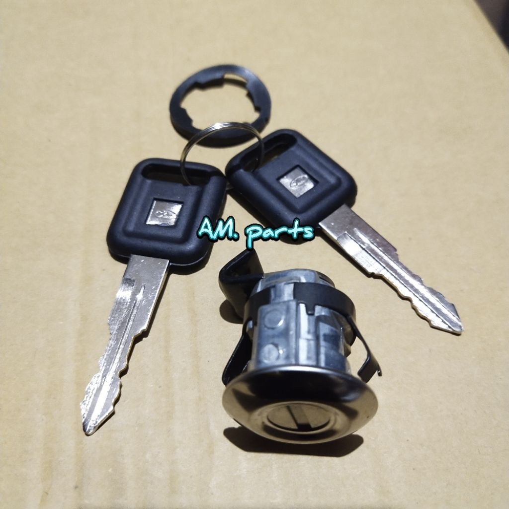 KUNCI TANGKI/TUTUP SOLAR PANTHER