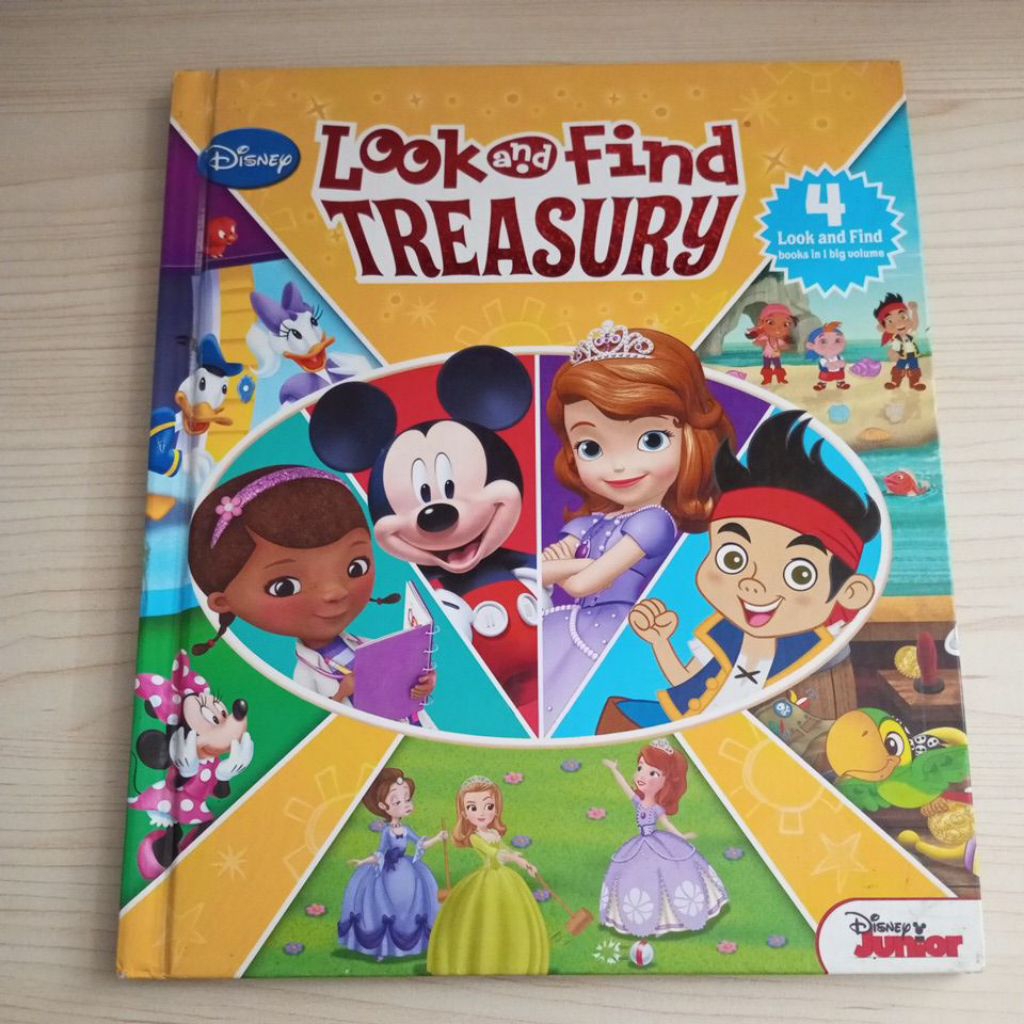 BUKU DISNEY LOOK AND FIND TREASURY