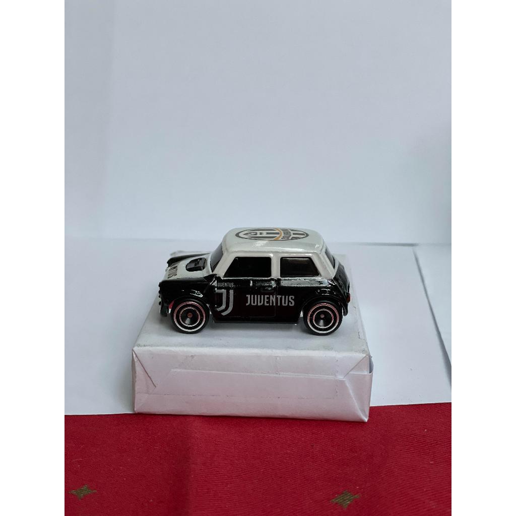 MINI Custom - MINI Cooper "JUVENTUS" - scale 1:64