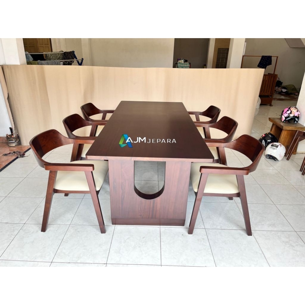 Meja makan kayu jati,set meja makan kayu jati terbaru.meja makan minimalis jati