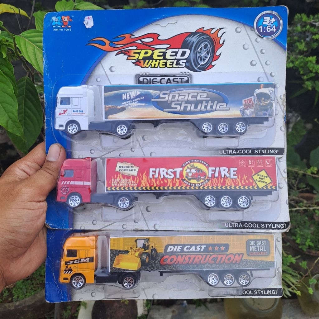 DIECAST MAINAN ANAK TRUCK KONTAINER