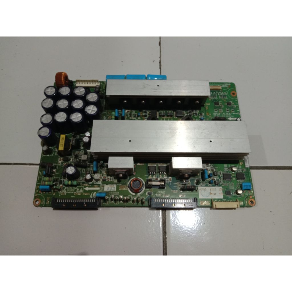 y main tv Samsung PS42Q7H