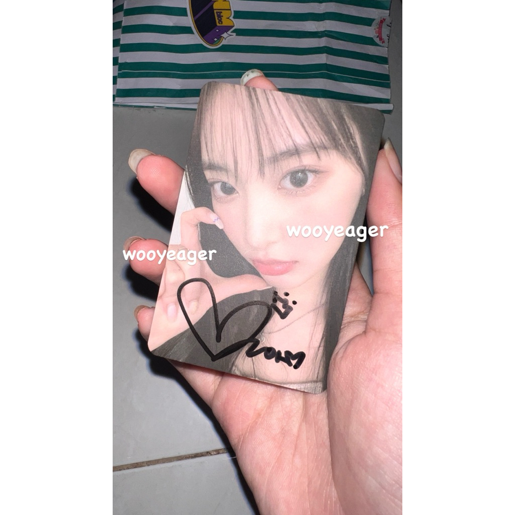 Weeekly Zoa Signed Photocard KPOP LAND 2022 In Jakarta