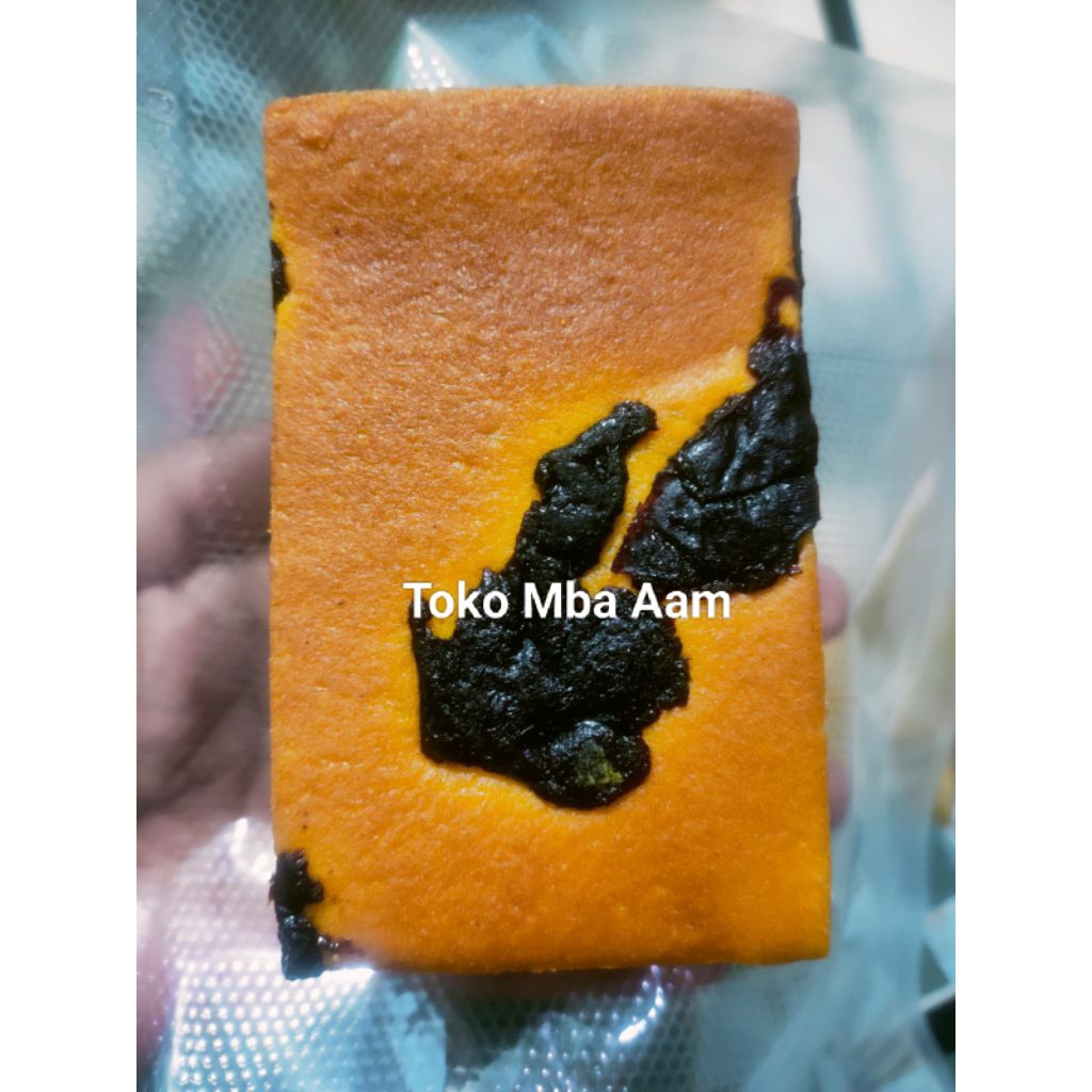 

Lapis Legit Mba Aam Full Wisman Ukuran Mini 4 x 9 Cm