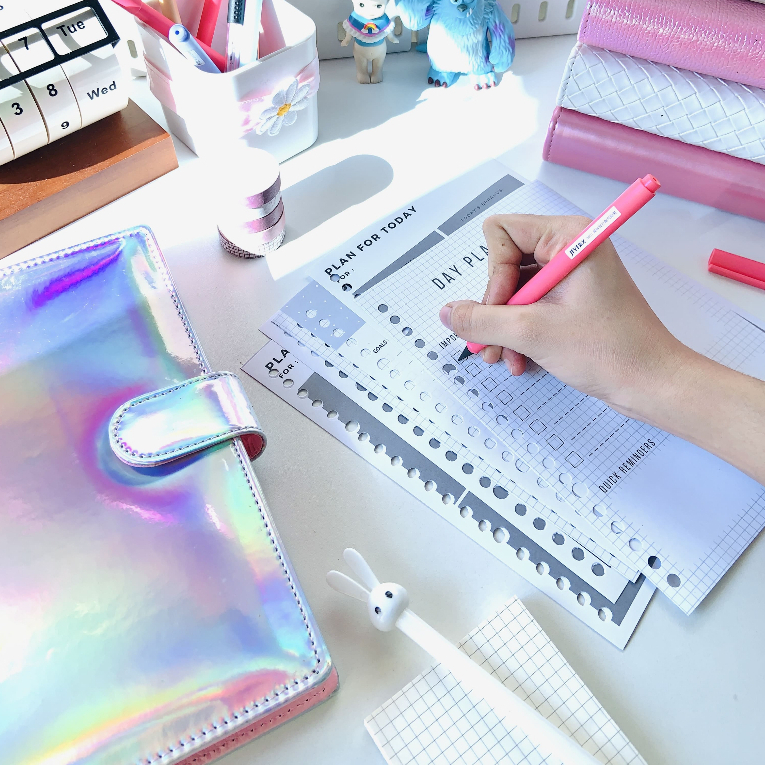 

Daily Planner Aesthetic – Kertas Refill Planner Harian A5 / A4 | Bananas Bindery 6 Lembar