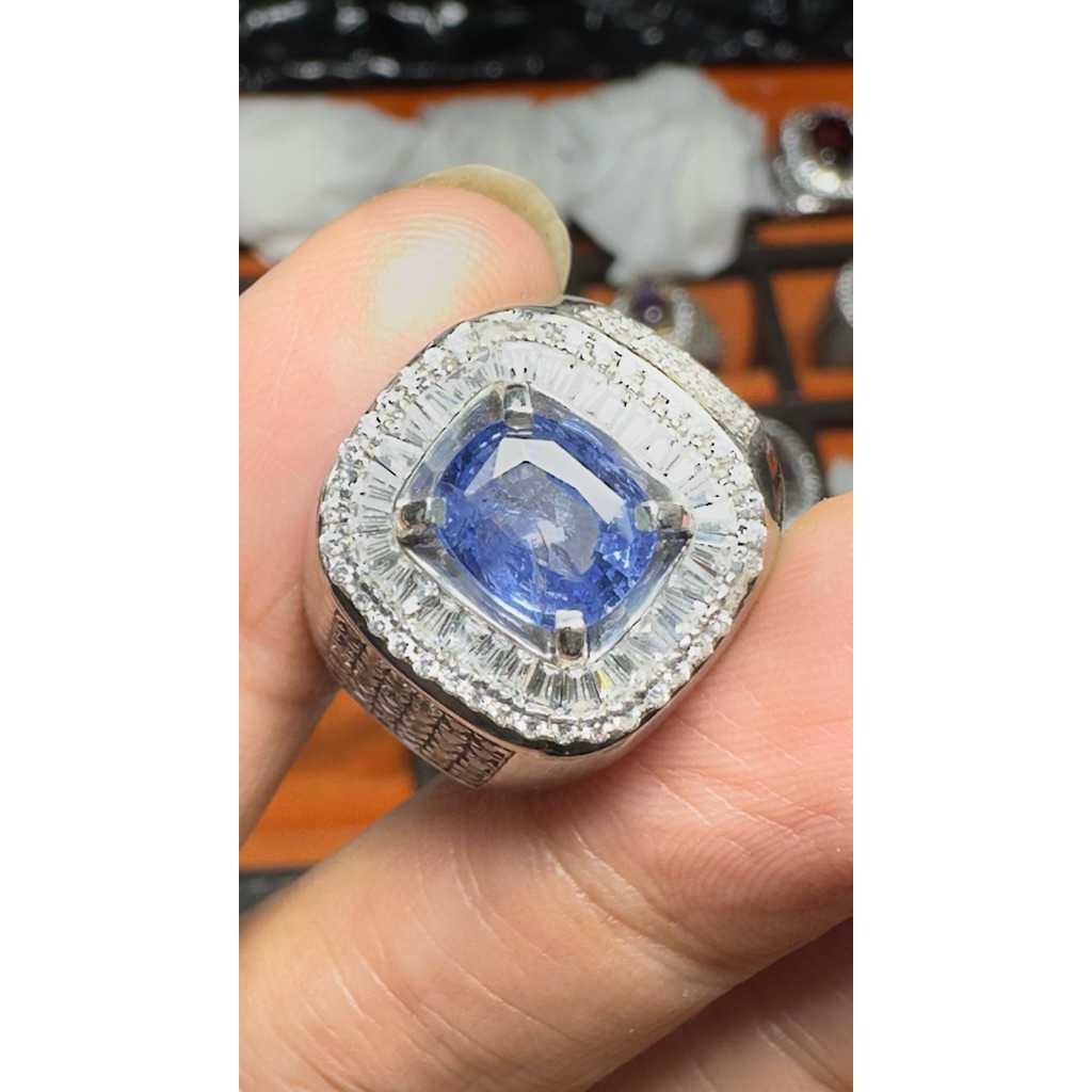 blue Sapphire srilanka